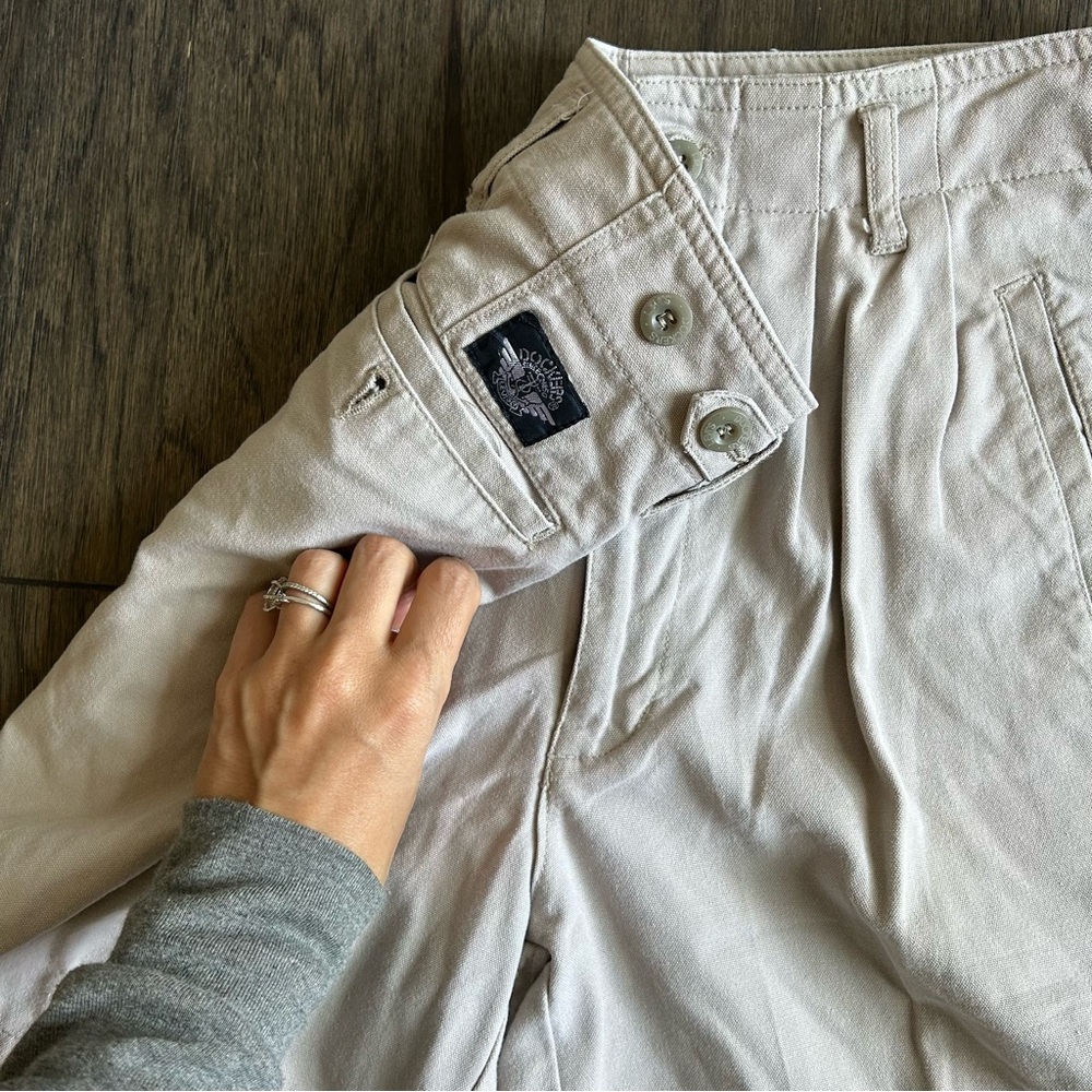Vintage Dockers Khaki Shorts High Rise Adjustable Waist 90s Style - Picture 4 of 6